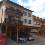 Penzion Top بيت ضيافة 3*